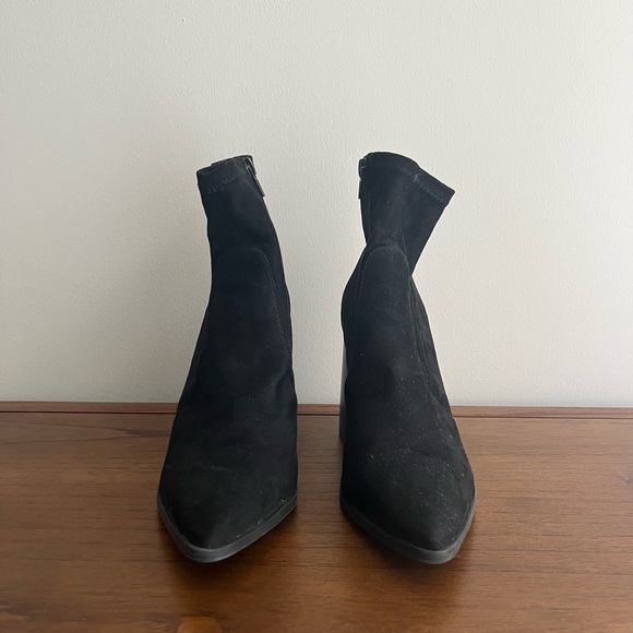 Steve Madden Touchdown Black Heeled Boots - Picture 2 of 7